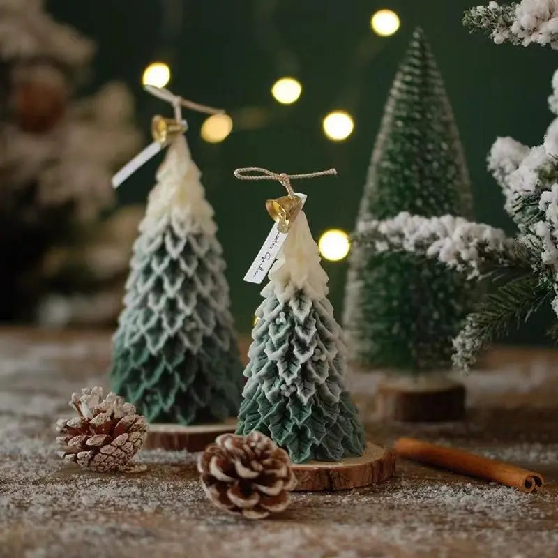 Christmas Tree Scented Candle - LOWZY