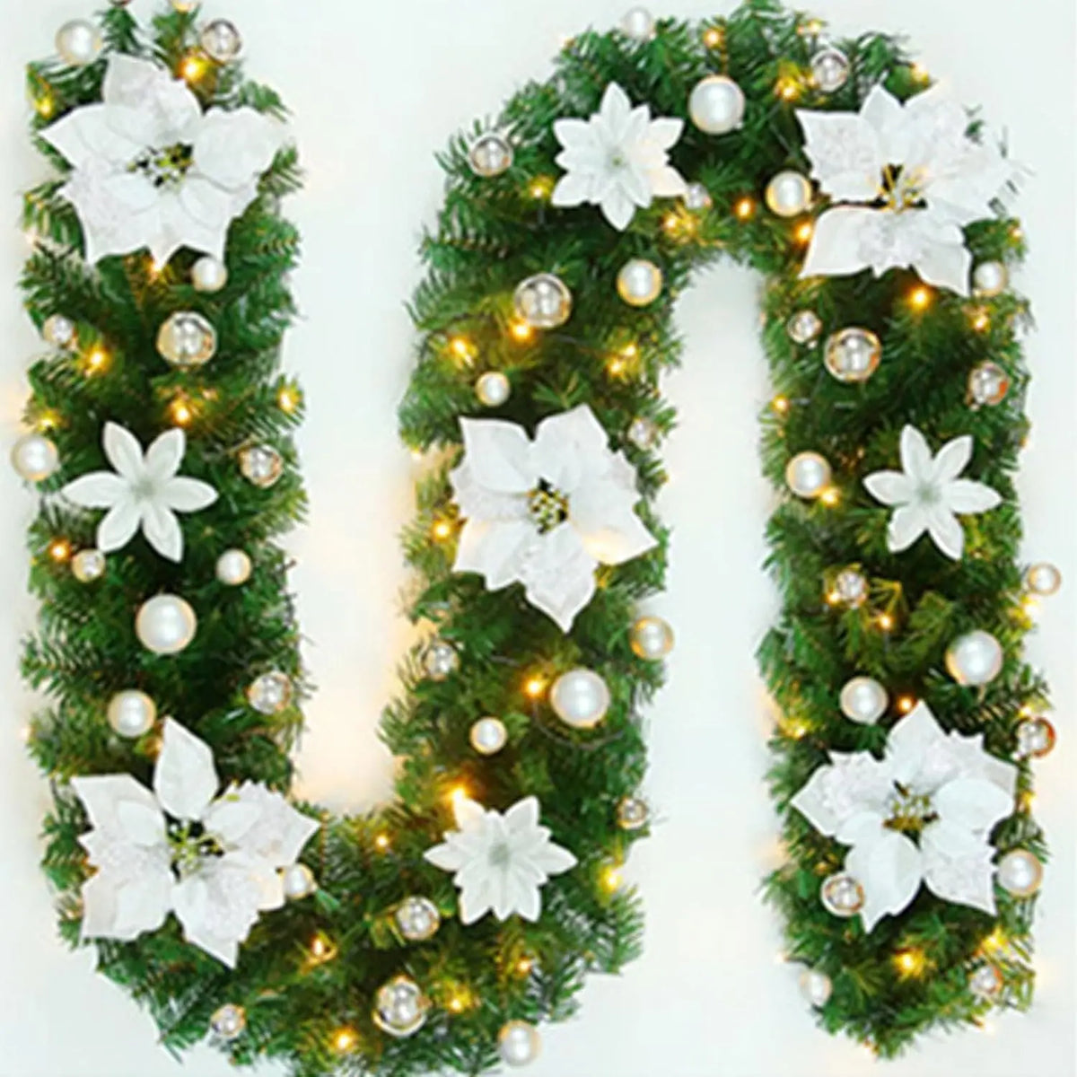 2.7m Light-Up Christmas Garland - LOWZY