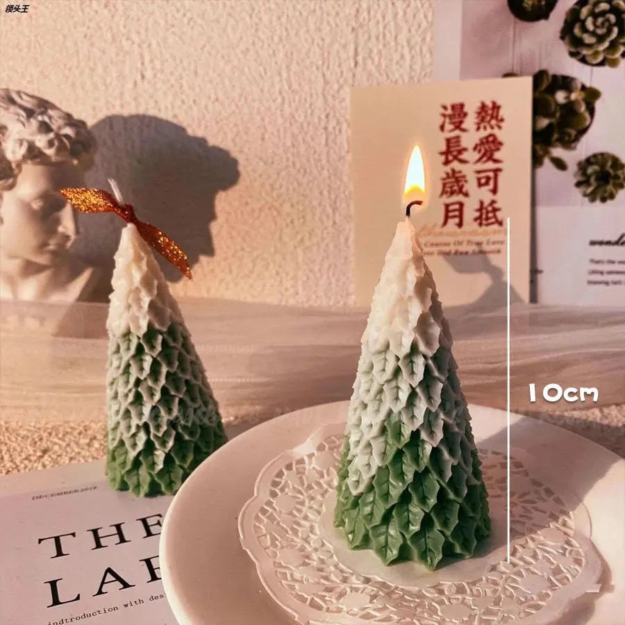 Christmas Tree Scented Candle - LOWZY