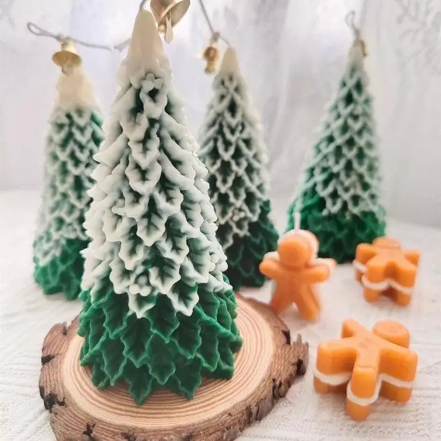 Christmas Tree Scented Candle - LOWZY