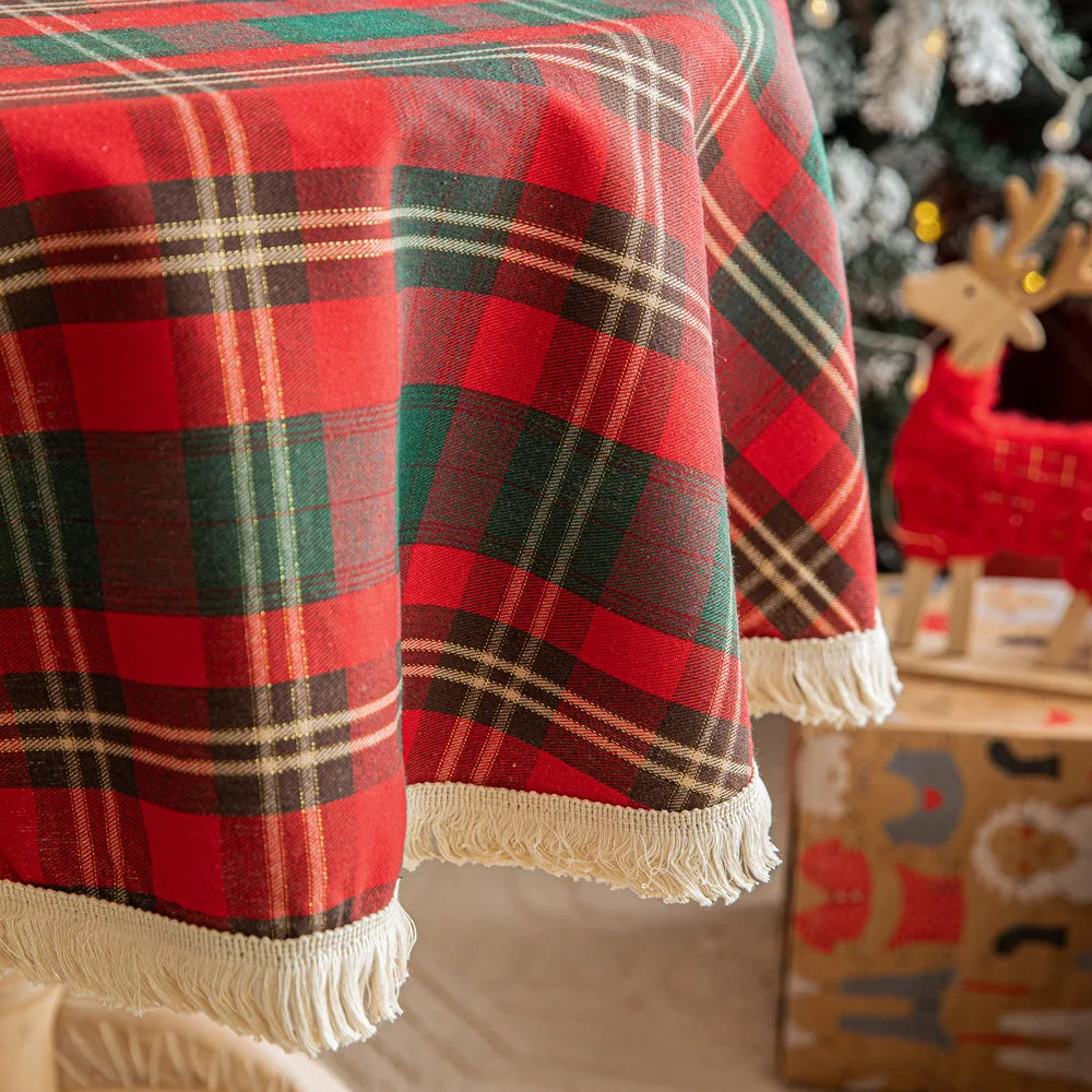Vintage Tartan Round Christmas Tablecloth - Red white - LOWZY
