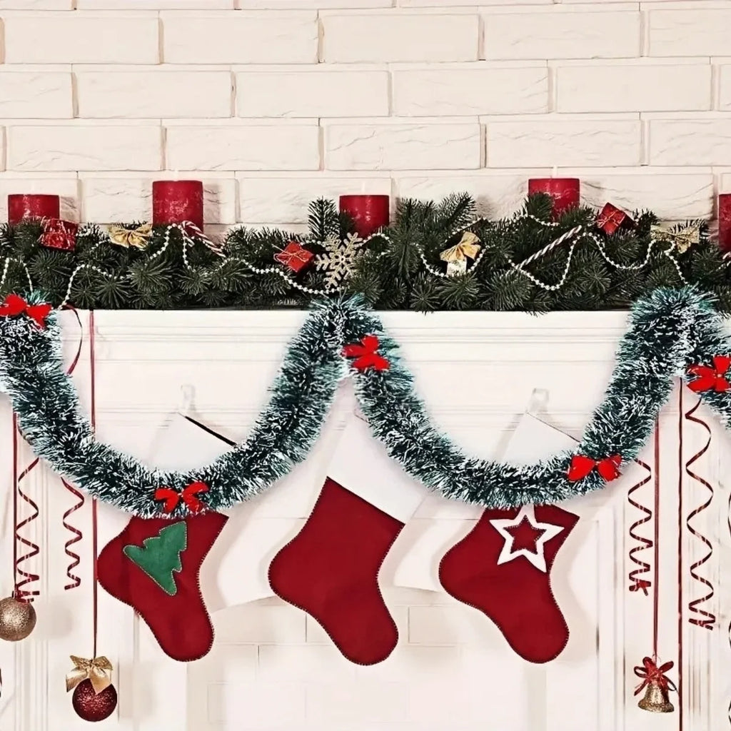 Green Christmas Garland with Bows & Baubles - LOWZY