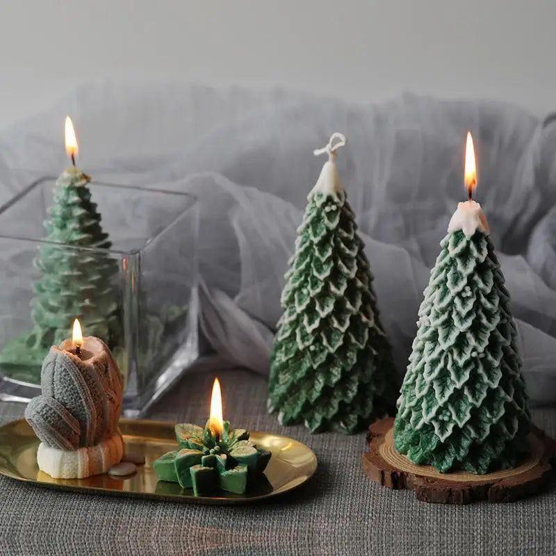 Christmas Tree Scented Candle - LOWZY